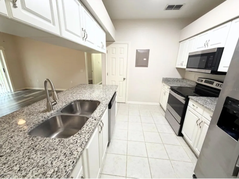 1001 EAGLE POND DRIVE Winter Haven, FL 33884