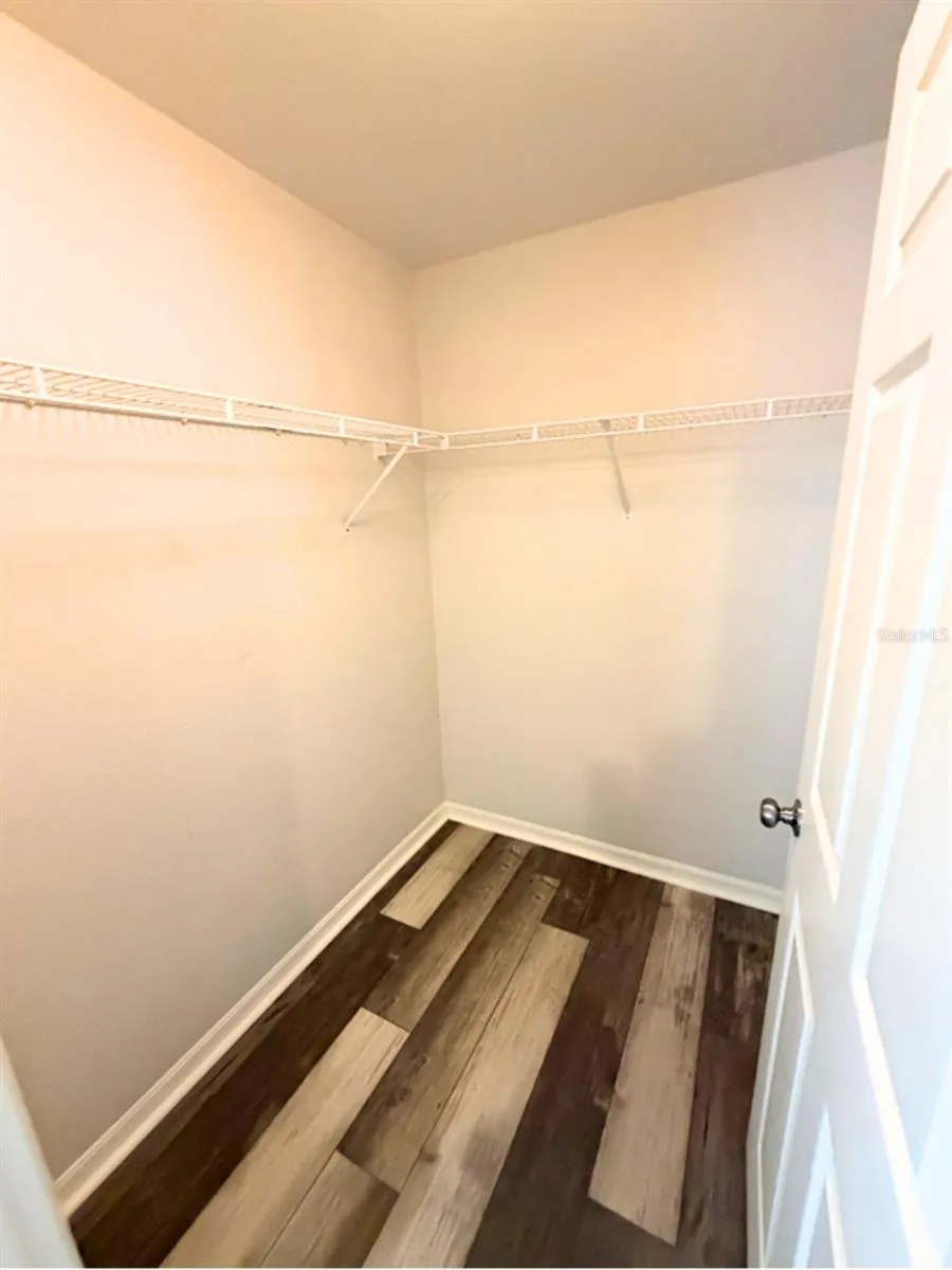 1001 EAGLE POND DRIVE Winter Haven, FL 33884