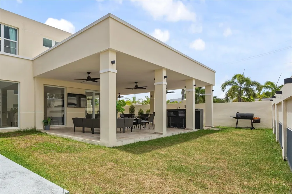 K2 URB. EL VALLE, LOS PRADOS Caguas, PR 00727