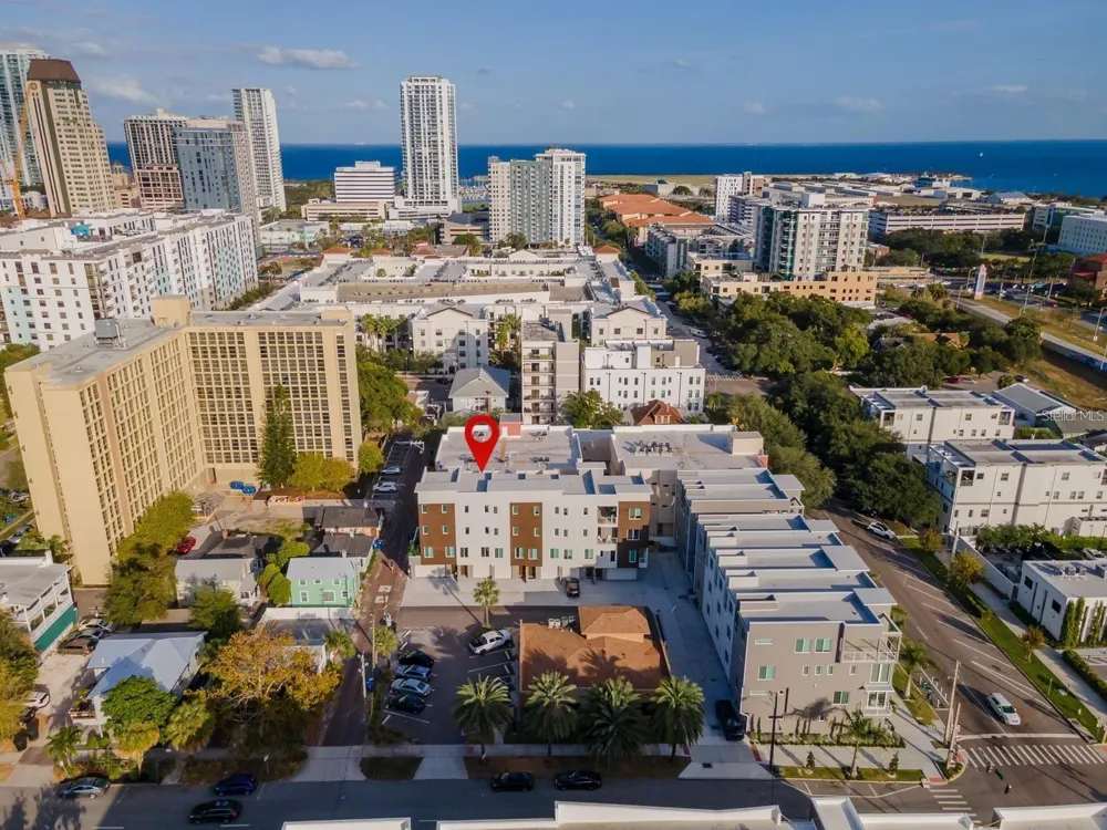 372 6TH STREET S #12 St Petersburg, FL 33701