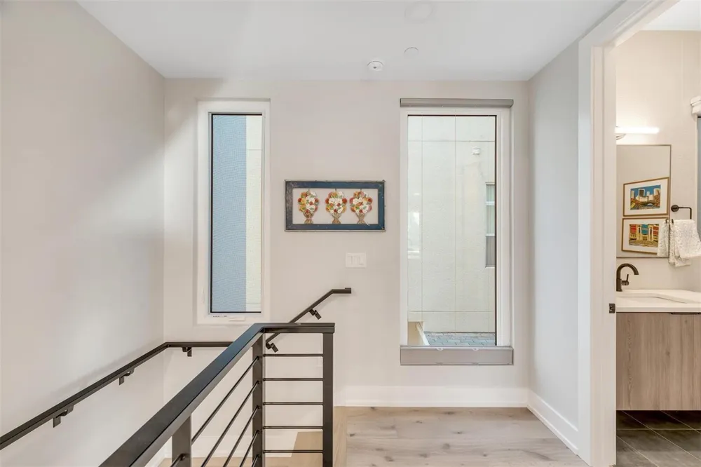 372 6TH STREET S #12 St Petersburg, FL 33701