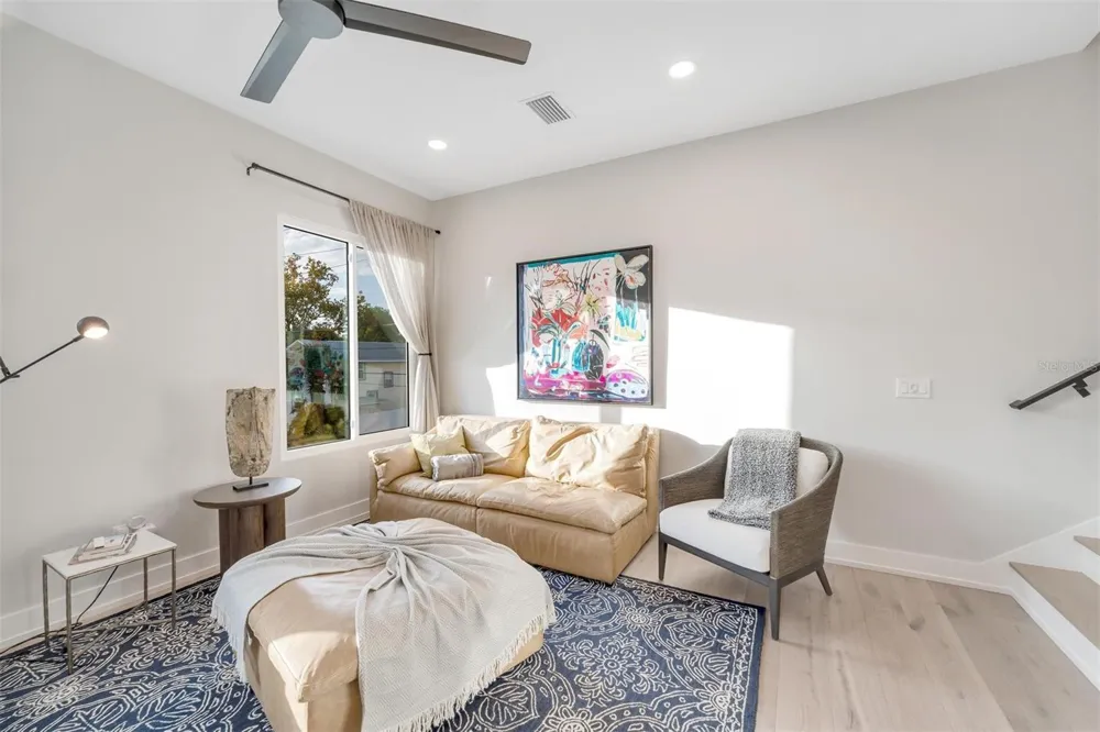 372 6TH STREET S #12 St Petersburg, FL 33701
