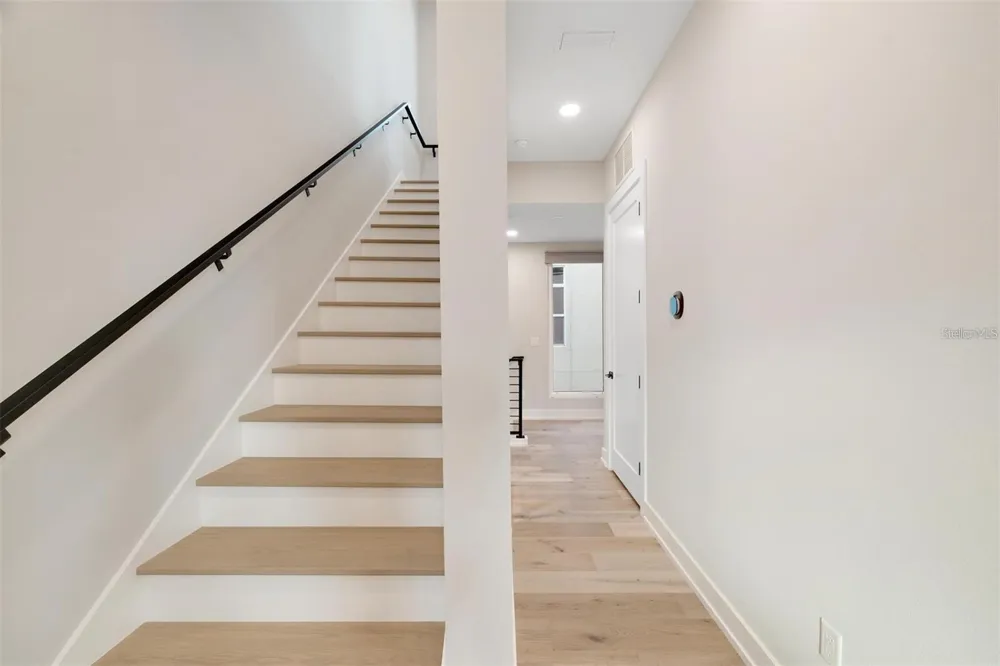 372 6TH STREET S #12 St Petersburg, FL 33701