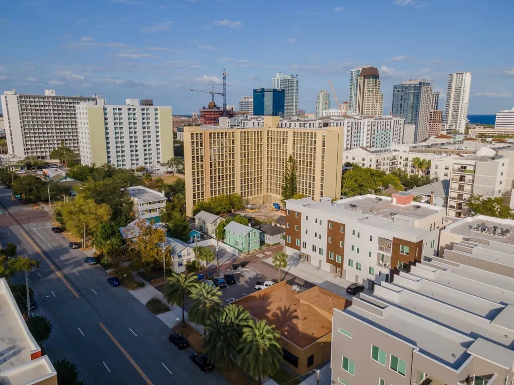 372 6TH STREET S #12 St Petersburg, FL 33701