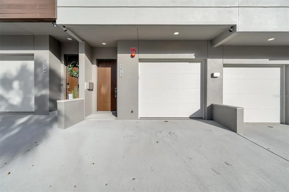 372 6TH STREET S #12 St Petersburg, FL 33701