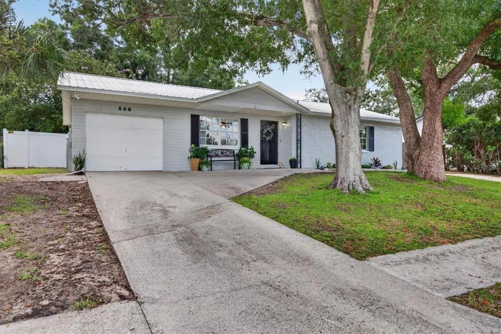 508 COCOPLUM DRIVE Seffner, FL 33584