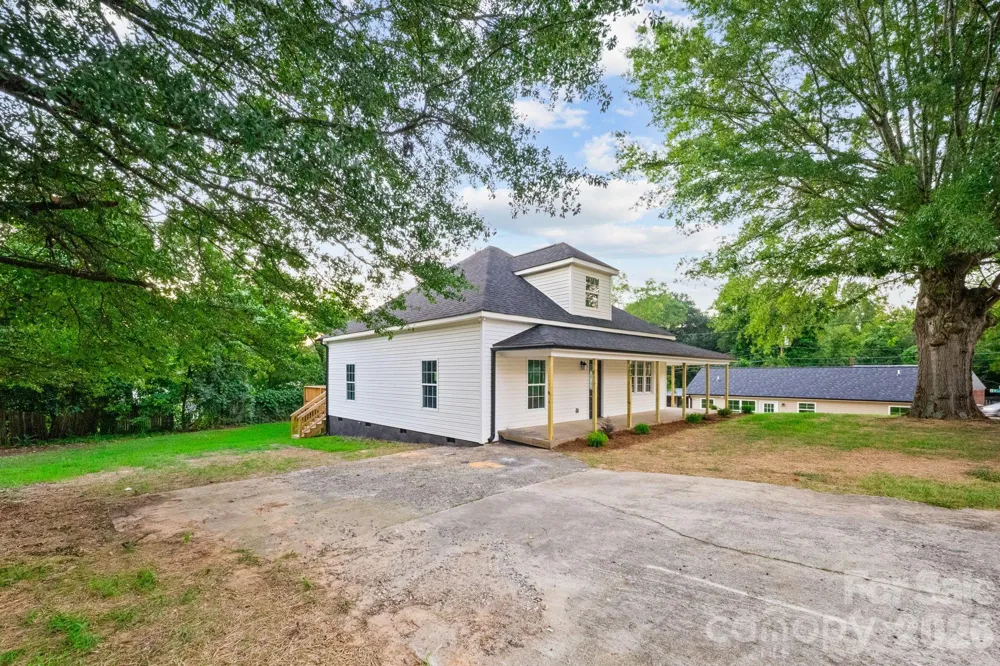 807 Walnut Street Kannapolis, NC 28081