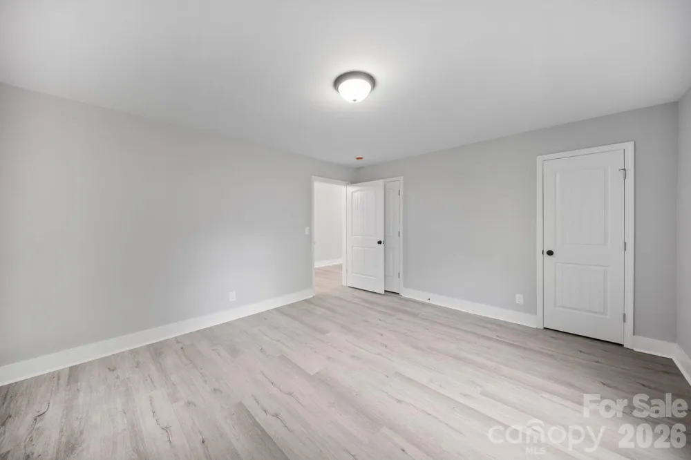807 Walnut Street Kannapolis, NC 28081