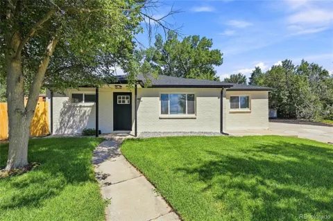 1430 Locust Place