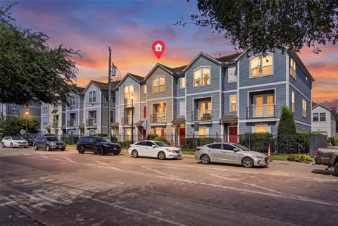 3208 Chenevert Street