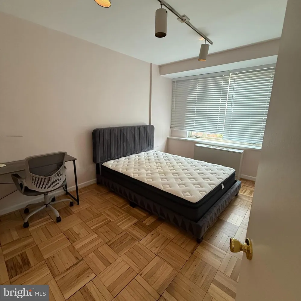 4301 MASSACHUSETTS AVENUE NW #2009 Washington, DC 20016