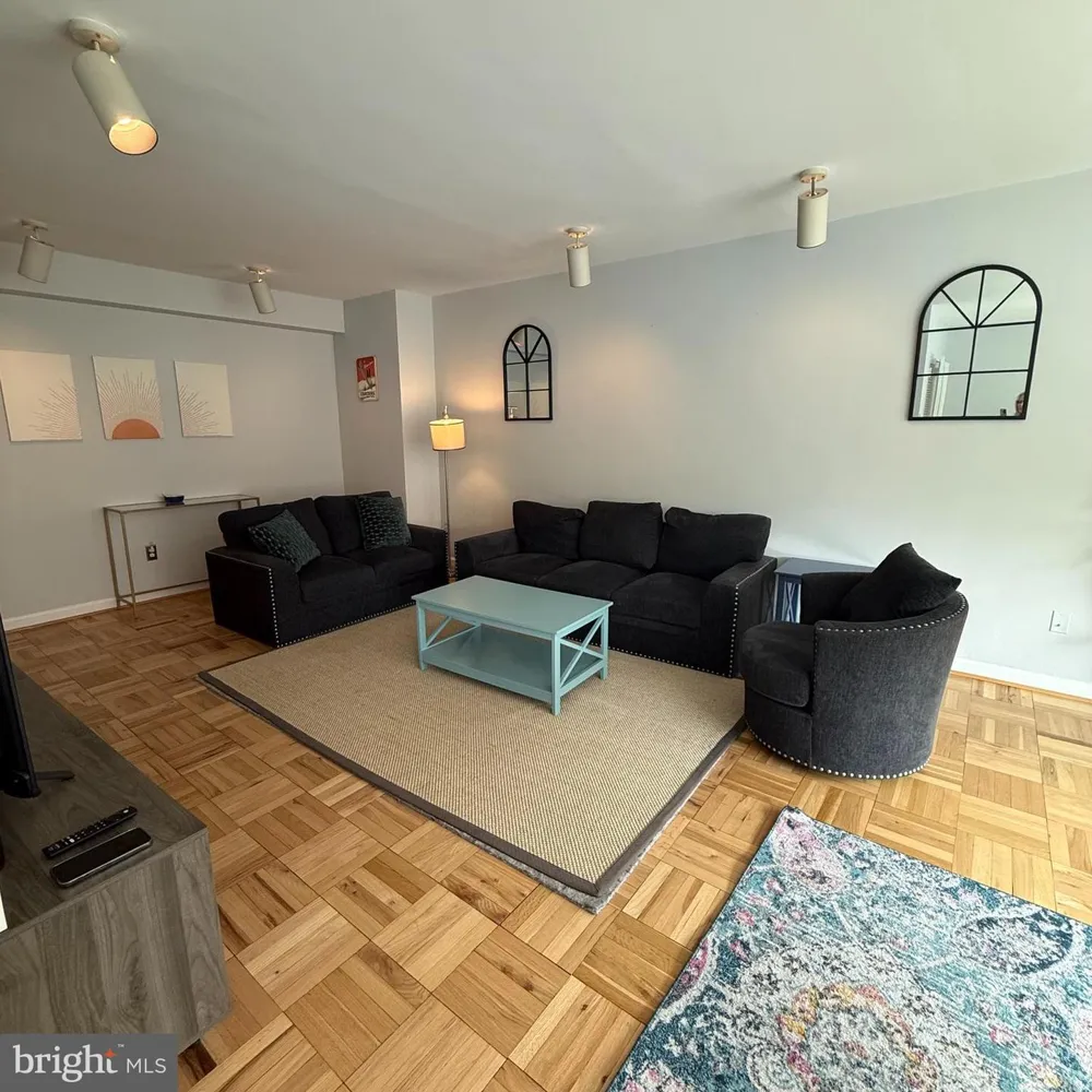 4301 MASSACHUSETTS AVENUE NW #2009 Washington, DC 20016