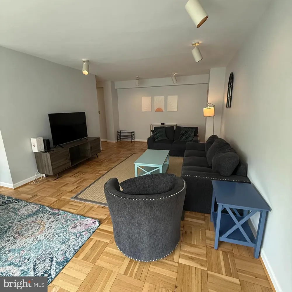 4301 MASSACHUSETTS AVENUE NW #2009 Washington, DC 20016