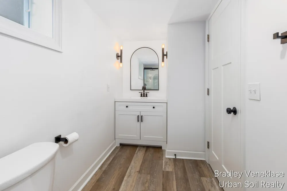 1336 Philadelphia Avenue SE Grand Rapids, MI 49506