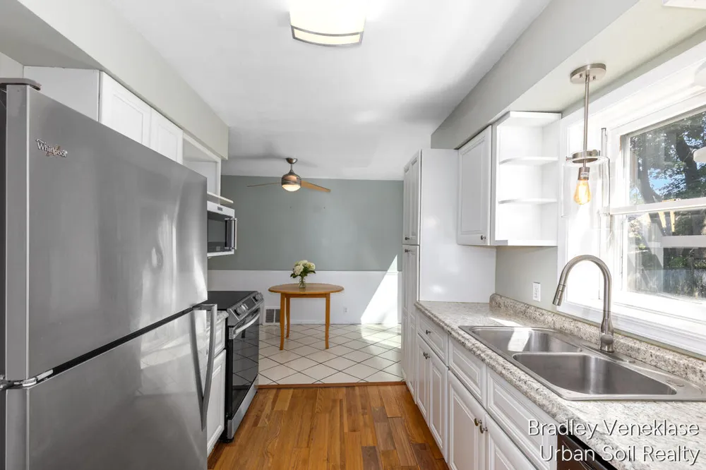 1336 Philadelphia Avenue SE Grand Rapids, MI 49506