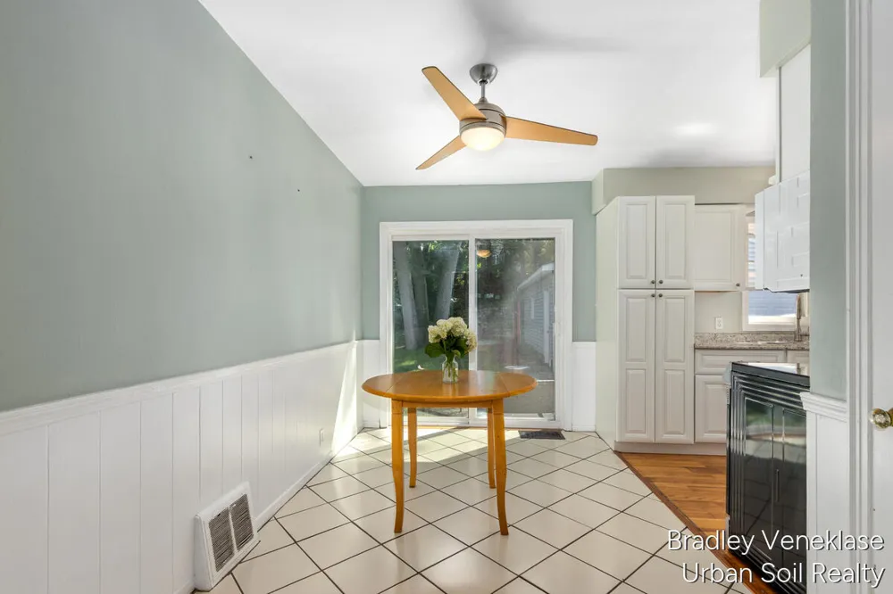 1336 Philadelphia Avenue SE Grand Rapids, MI 49506