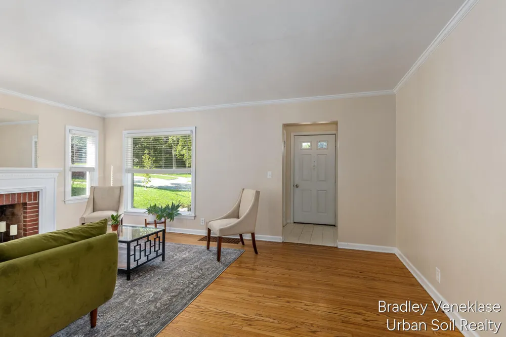 1336 Philadelphia Avenue SE Grand Rapids, MI 49506