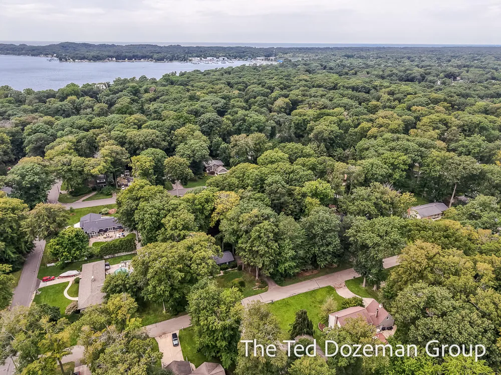 Marquette Avenue Holland, MI 49424