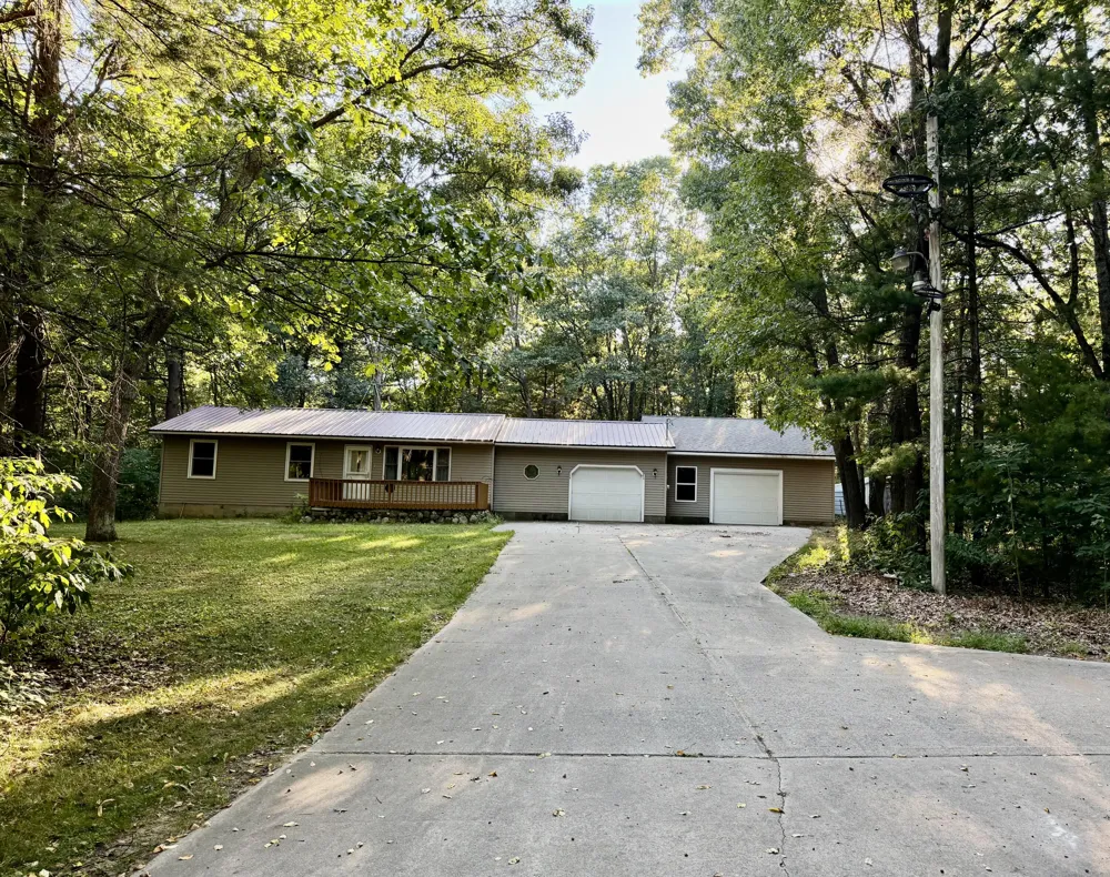 8463 Gibson Road Whitehall, MI 49461