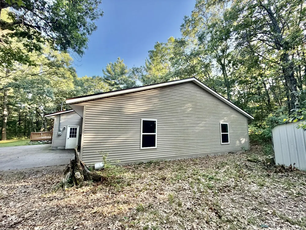 8463 Gibson Road Whitehall, MI 49461