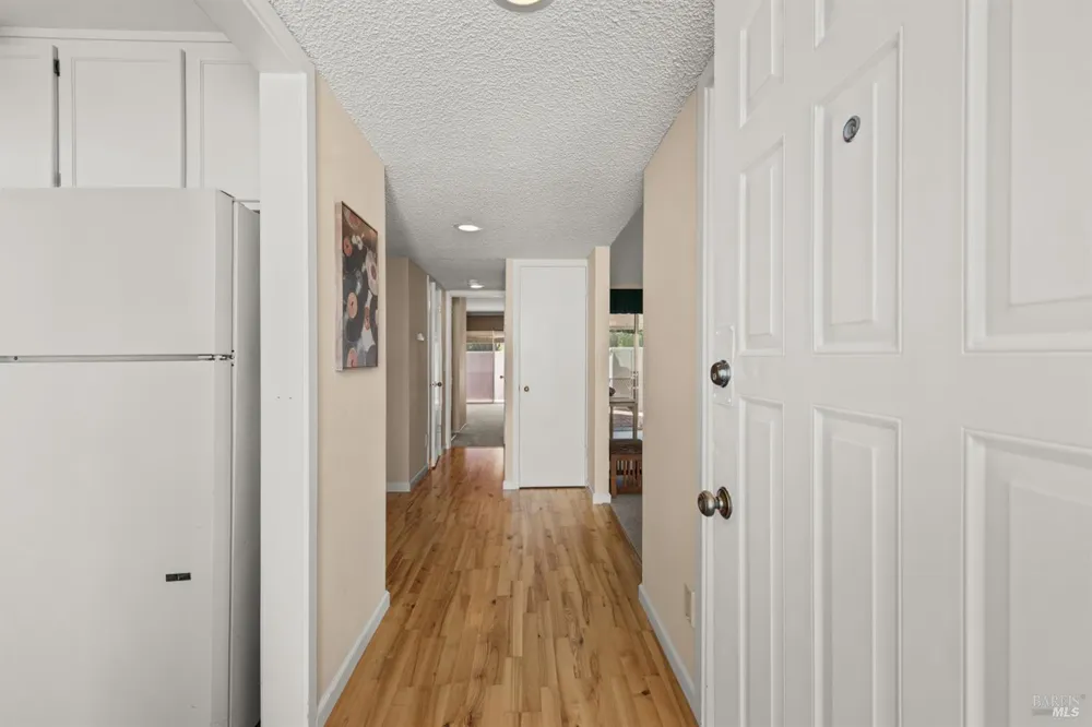 2324 Lakeview Drive Santa Rosa, CA 95405