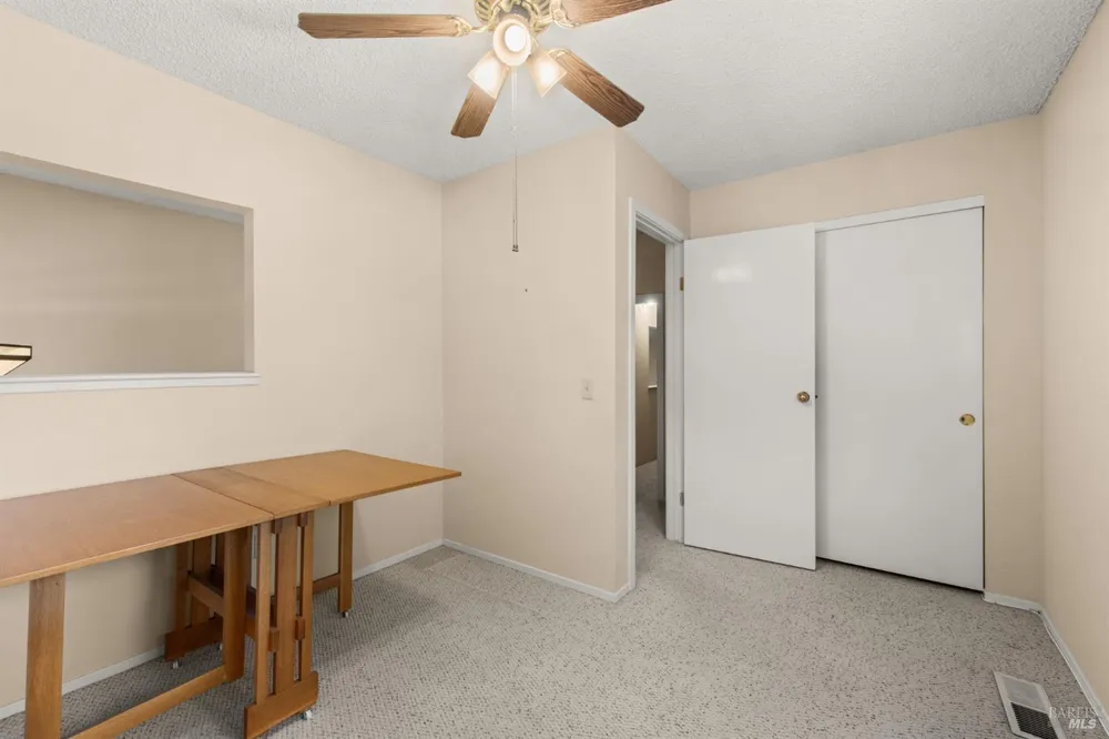 2324 Lakeview Drive Santa Rosa, CA 95405