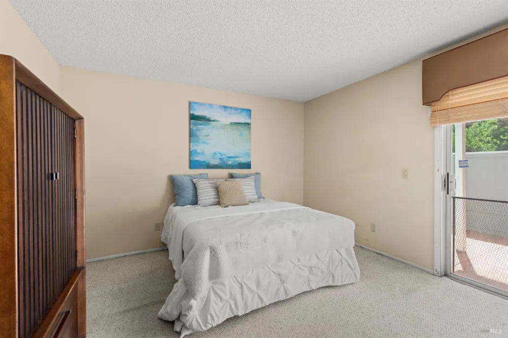 2324 Lakeview Drive Santa Rosa, CA 95405