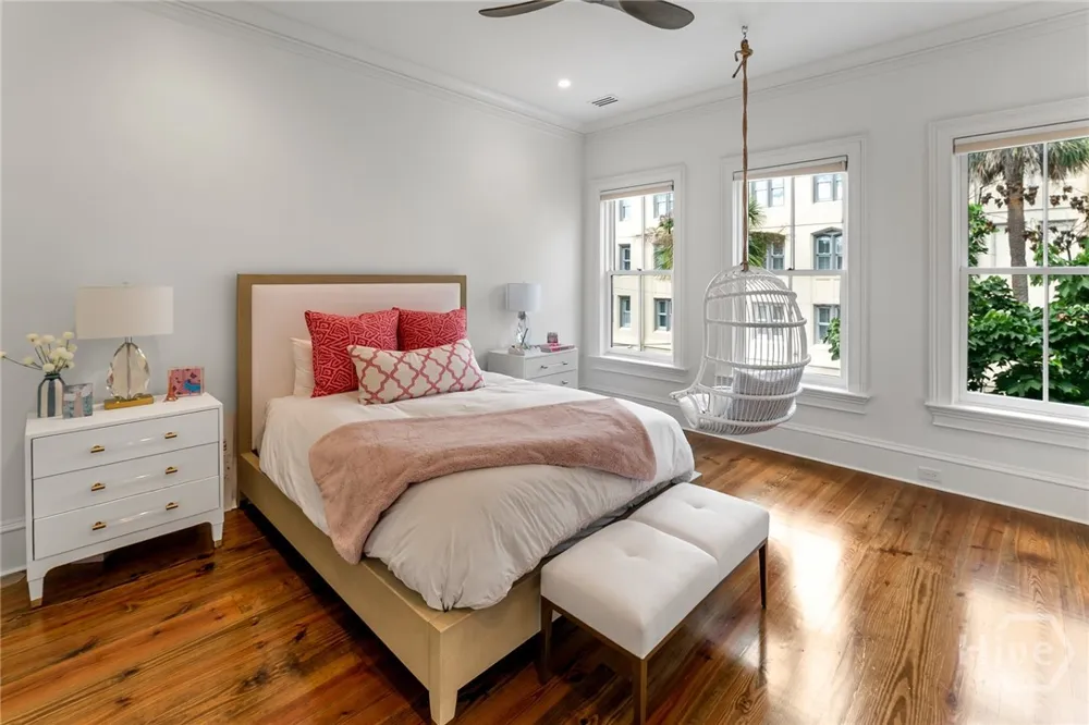 105 E Gordon Street Savannah, GA 31401