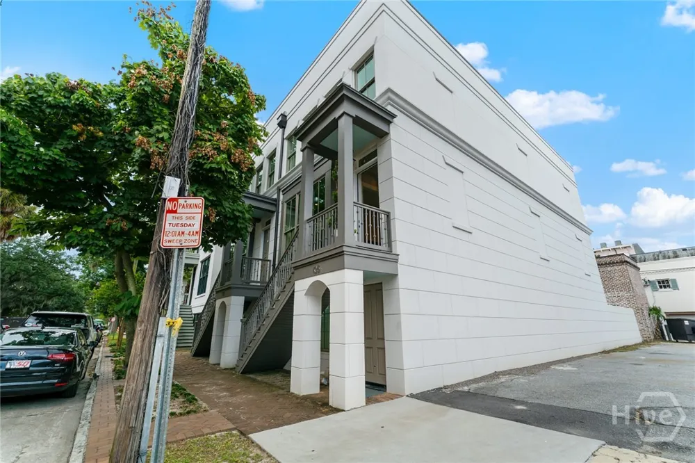 105 E Gordon Street Savannah, GA 31401