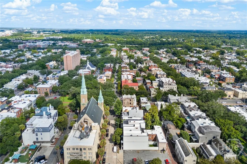 105 E Gordon Street Savannah, GA 31401