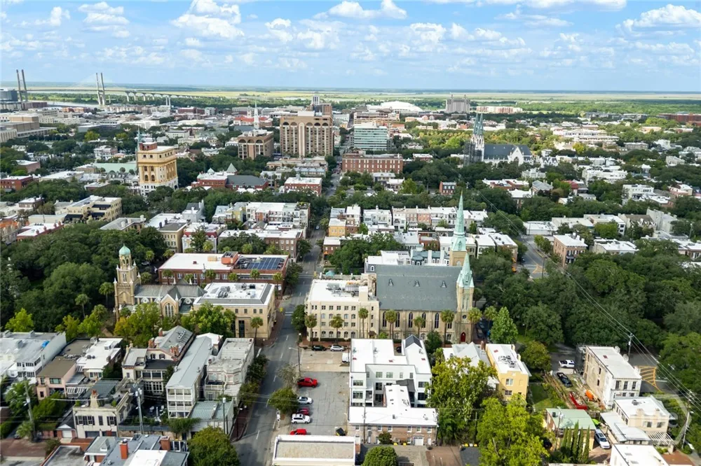 105 E Gordon Street Savannah, GA 31401
