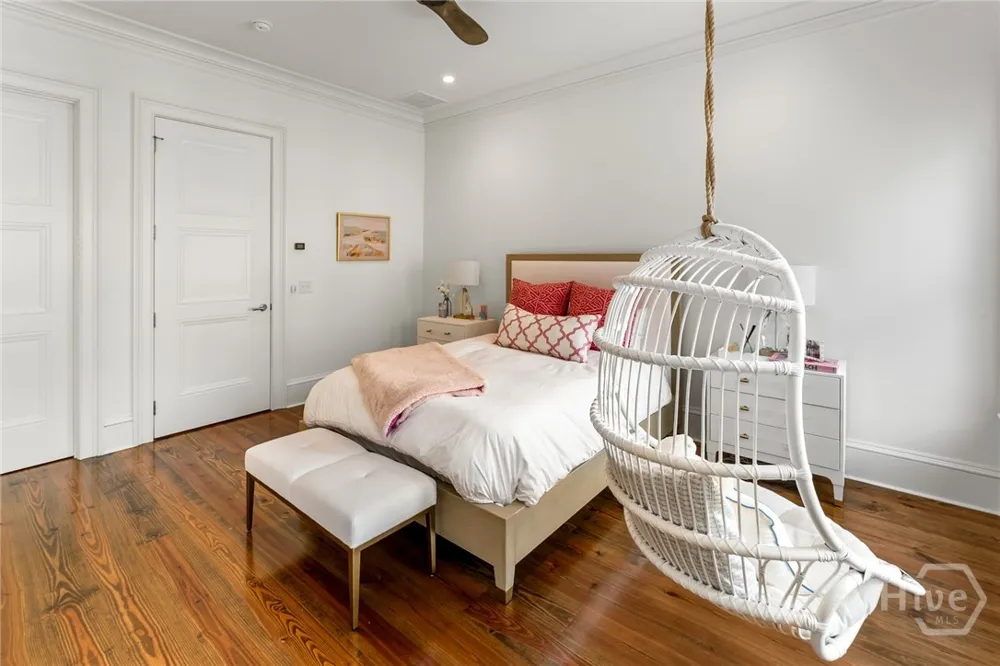 105 E Gordon Street Savannah, GA 31401