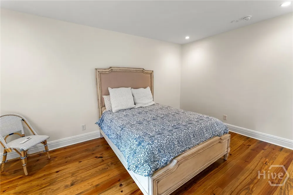 105 E Gordon Street Savannah, GA 31401