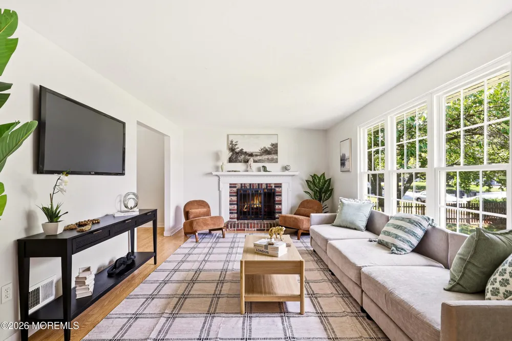 107 Ridge Drive Toms River, NJ 08753