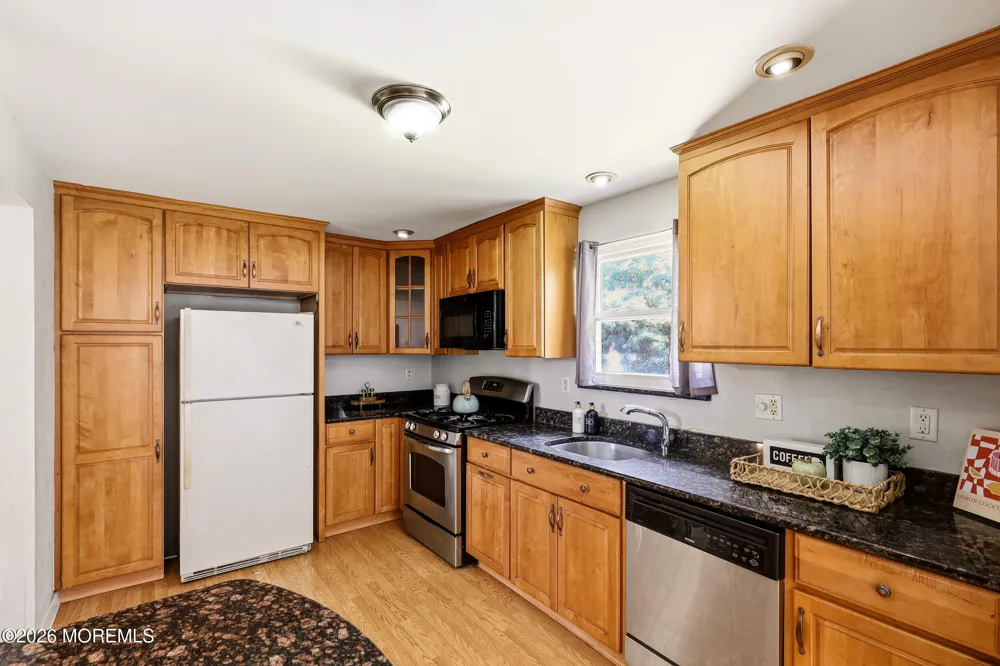 107 Ridge Drive Toms River, NJ 08753