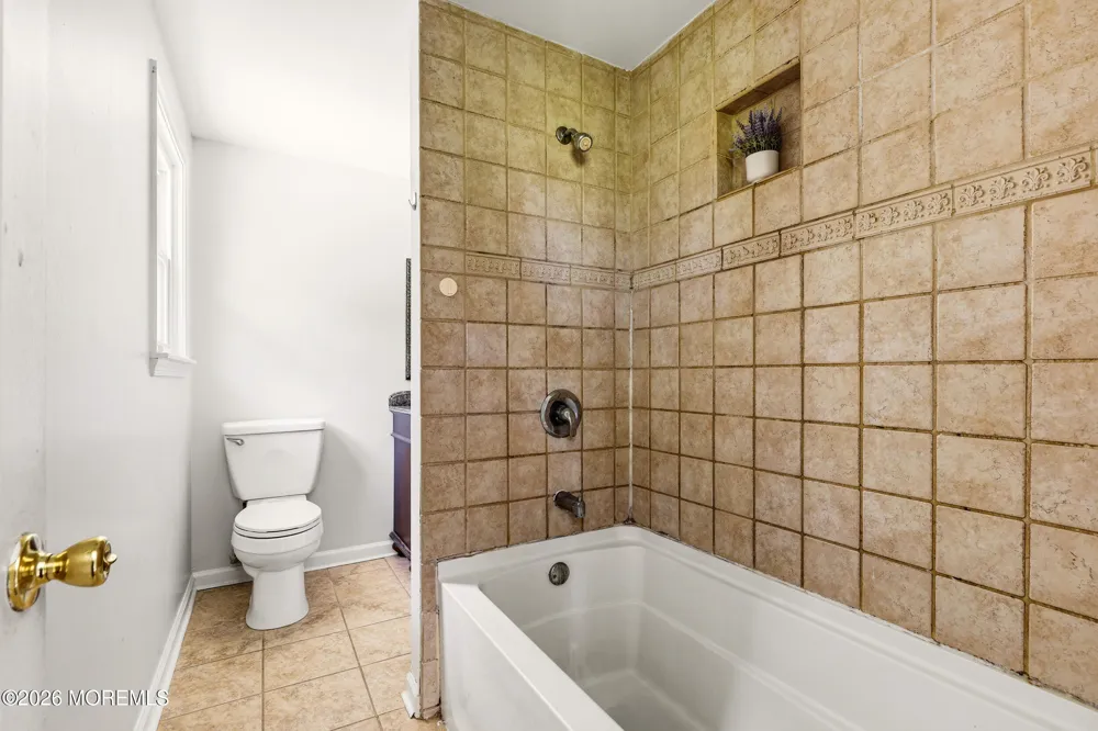 107 Ridge Drive Toms River, NJ 08753