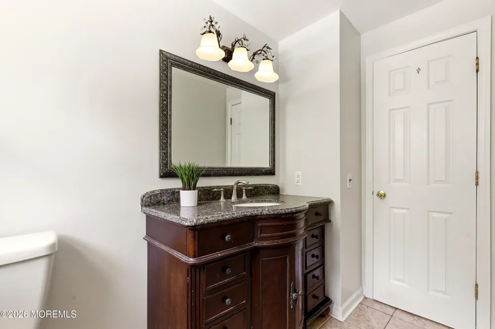 107 Ridge Drive Toms River, NJ 08753