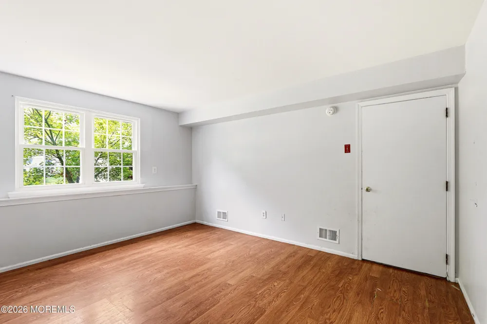 107 Ridge Drive Toms River, NJ 08753
