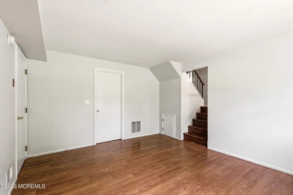 107 Ridge Drive Toms River, NJ 08753
