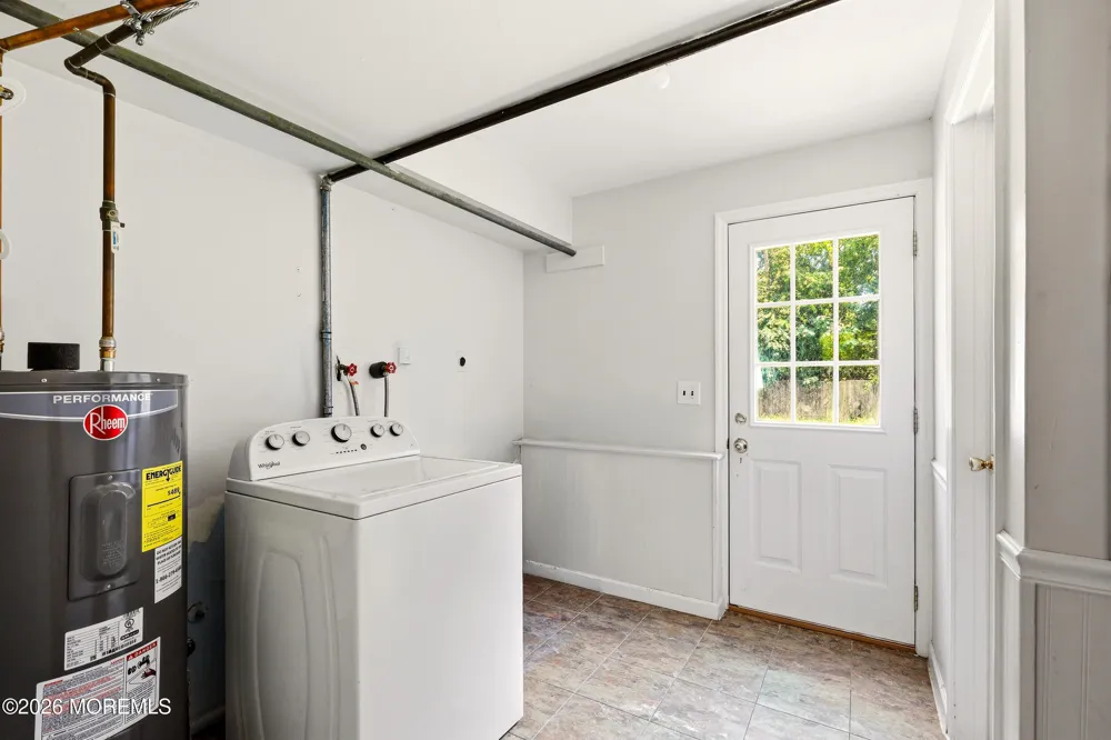 107 Ridge Drive Toms River, NJ 08753