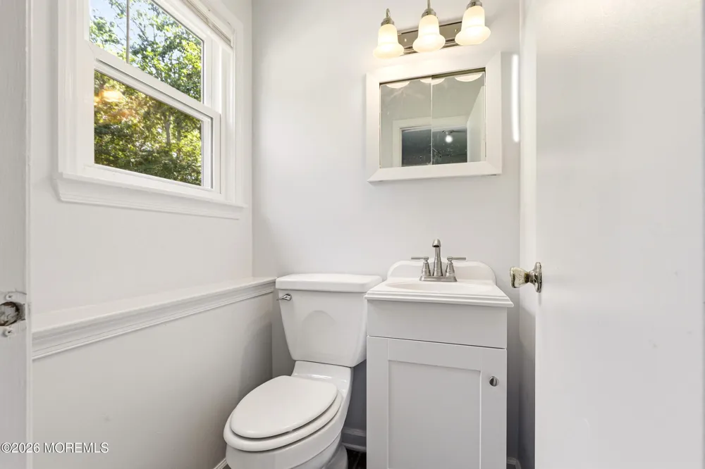107 Ridge Drive Toms River, NJ 08753