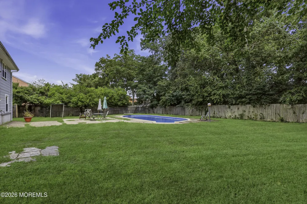 107 Ridge Drive Toms River, NJ 08753