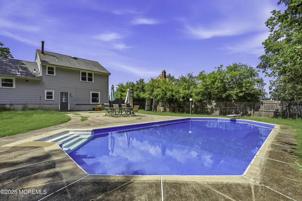 107 Ridge Drive Toms River, NJ 08753