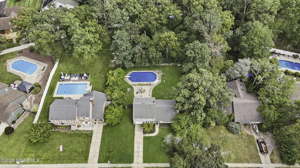 107 Ridge Drive Toms River, NJ 08753