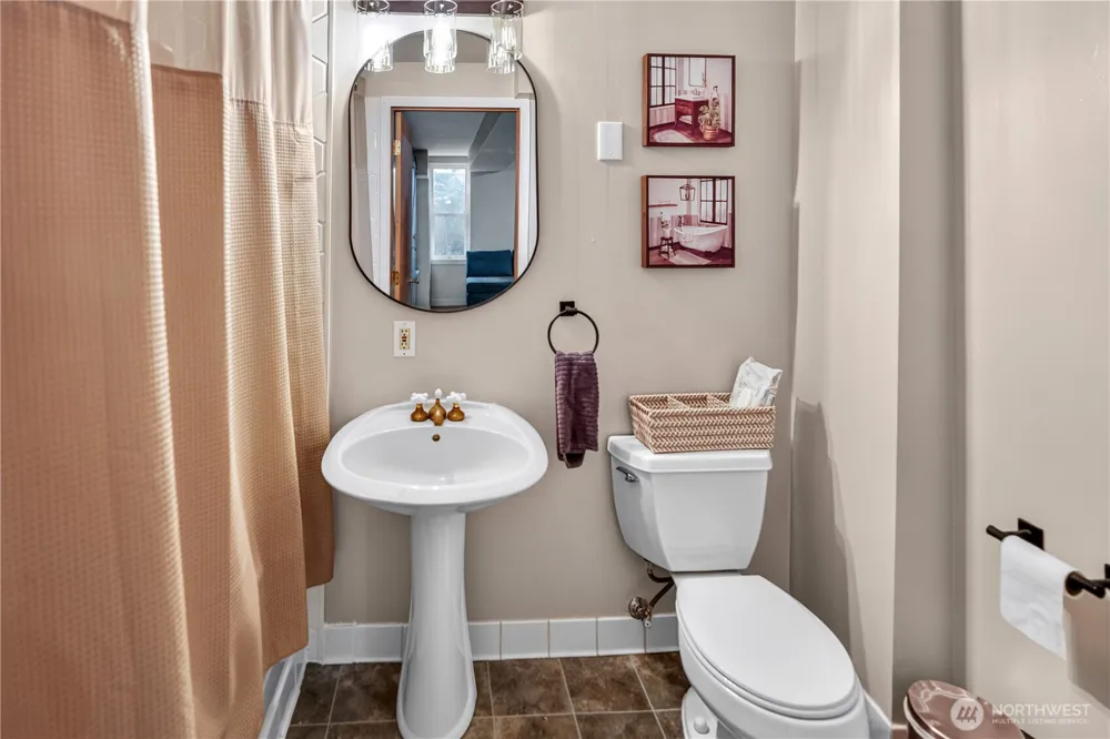 8831 NE Hillcrest Drive Moses Lake, WA 98837