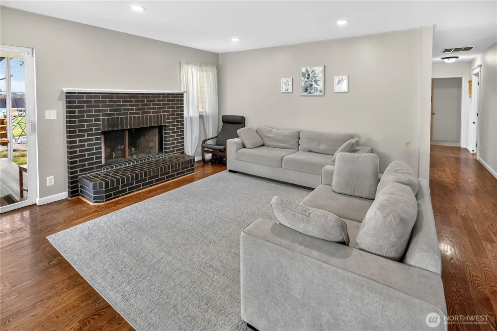 8831 NE Hillcrest Drive Moses Lake, WA 98837
