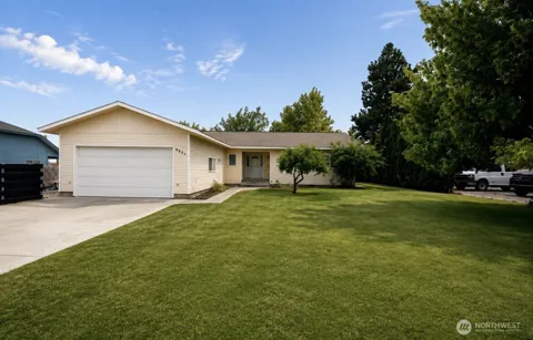 8831 NE Hillcrest Drive