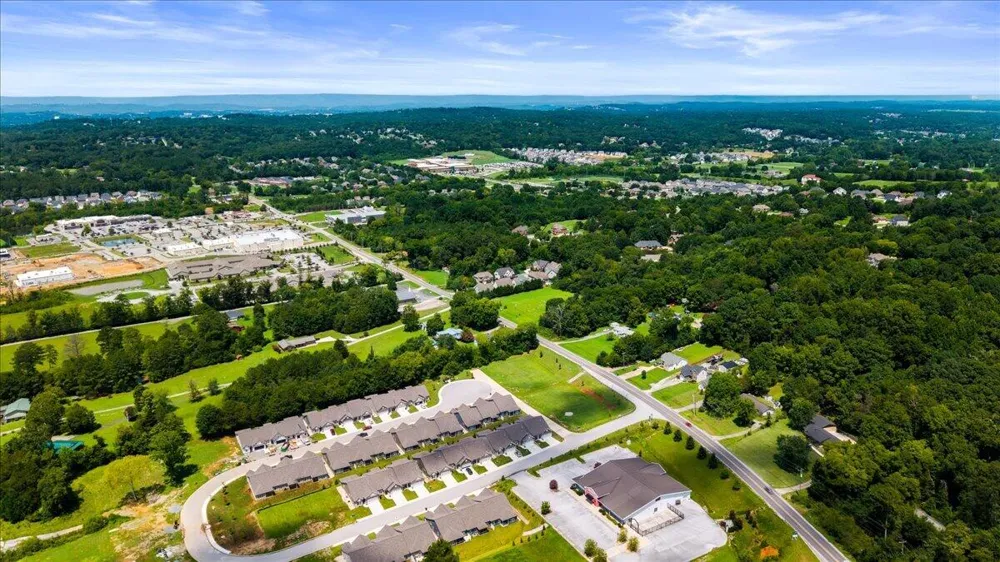 9815 E Brainerd Road Ooltewah, TN 37363