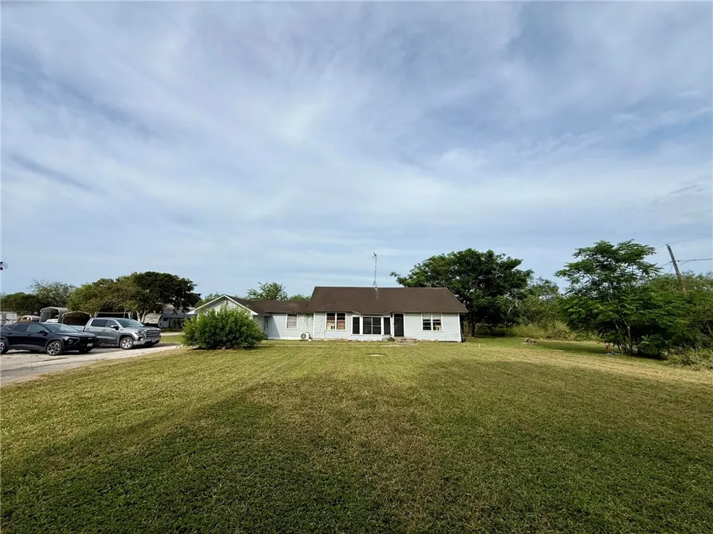 3926 S 6th Street Kingsville, TX 78363