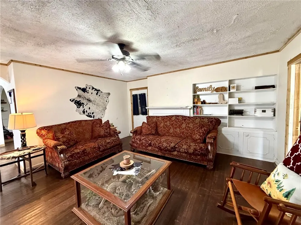 3926 S 6th Street Kingsville, TX 78363